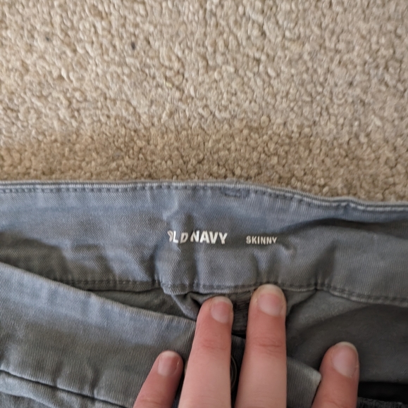 Old Navy Skinny Khaki Pants - Picture 5 of 11